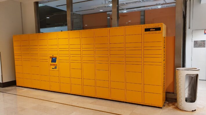 Amazon Locker Elize at the 4 Times