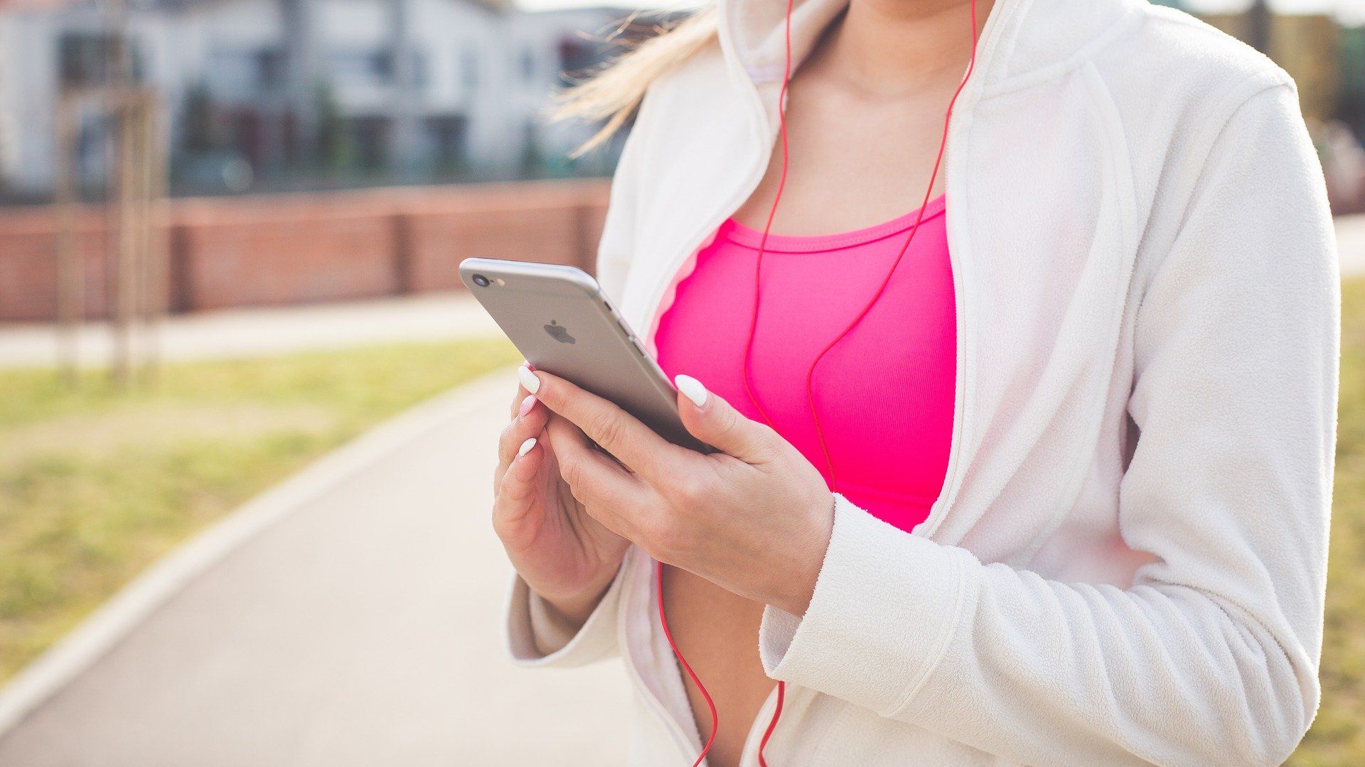 Appli gratuite pour regarder la télé sur son téléphone (iPhone/Android)